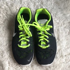 Nike tennis shoes